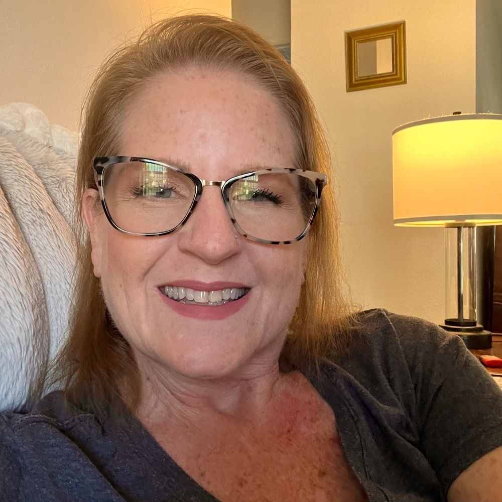 Meet your Posher, Melissa
